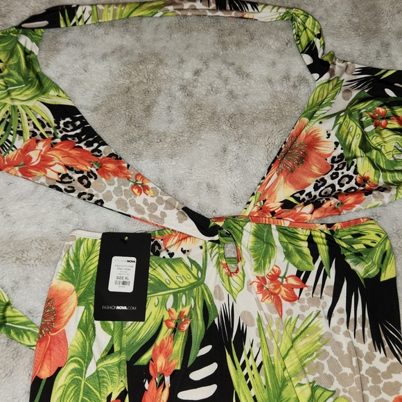 NWT!! FASHION NOVA DRESS! - Picture 7 of 7